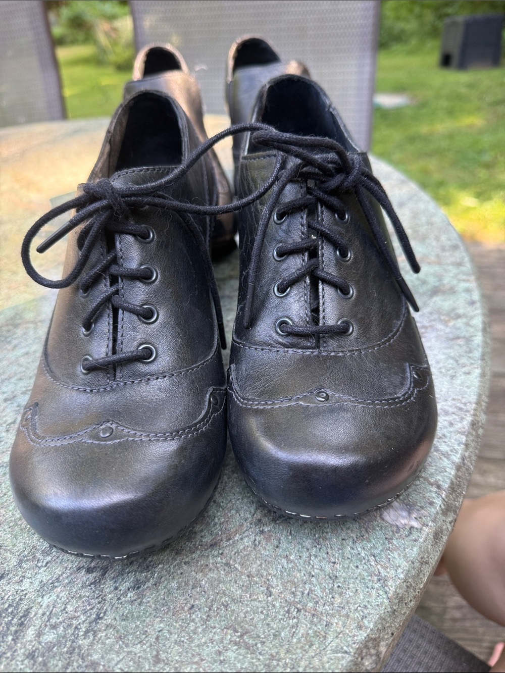 Black Leather Lace-Up Oxfords Dansko 38 vintage very good used condition